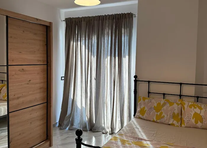 On The 아파트 Shëngjin